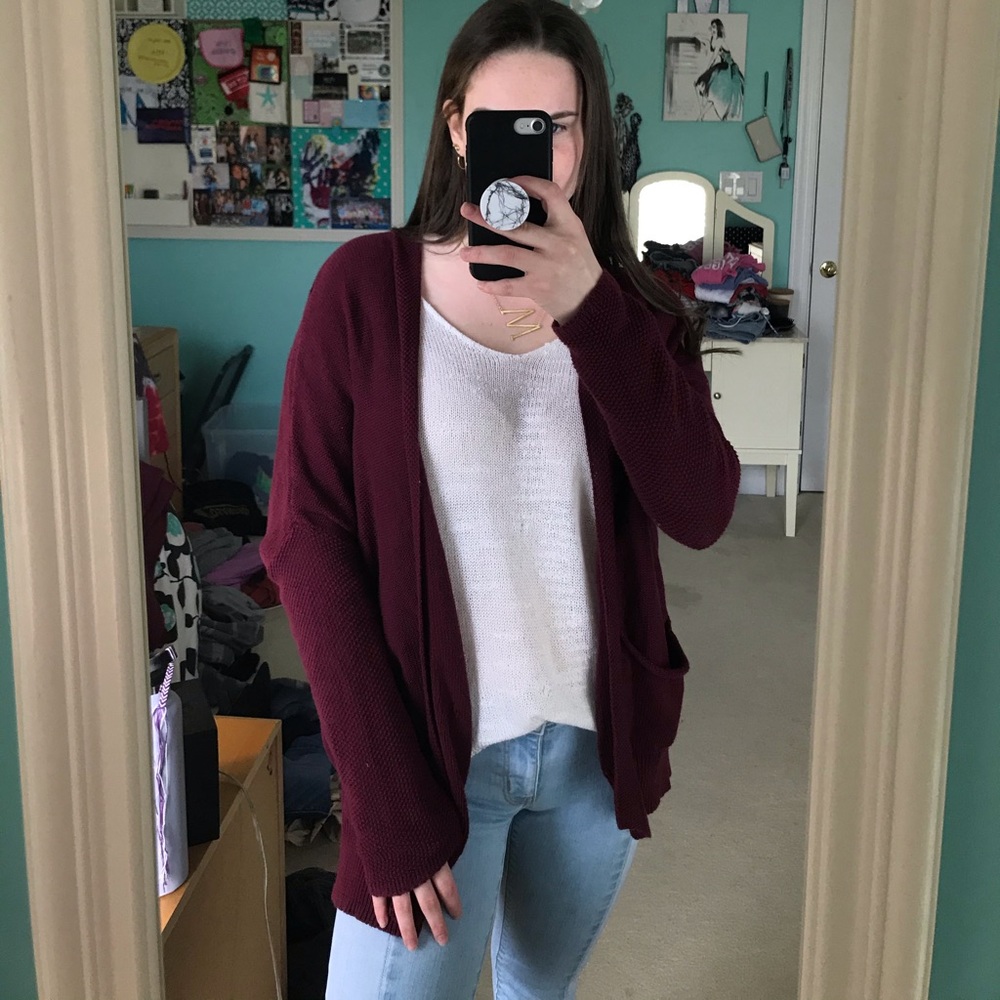 Burgundy American eagle cardigan sz m